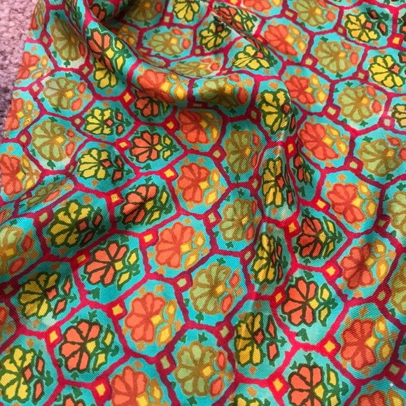 ☮️2 FREE!! BOGO!!!Vintage Silk Scarf Bundle - Picture 7 of 11
